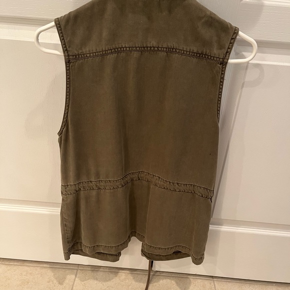 NWOT Max Studio Army Green Vest Max Jeans  XS - Picture 9 of 12